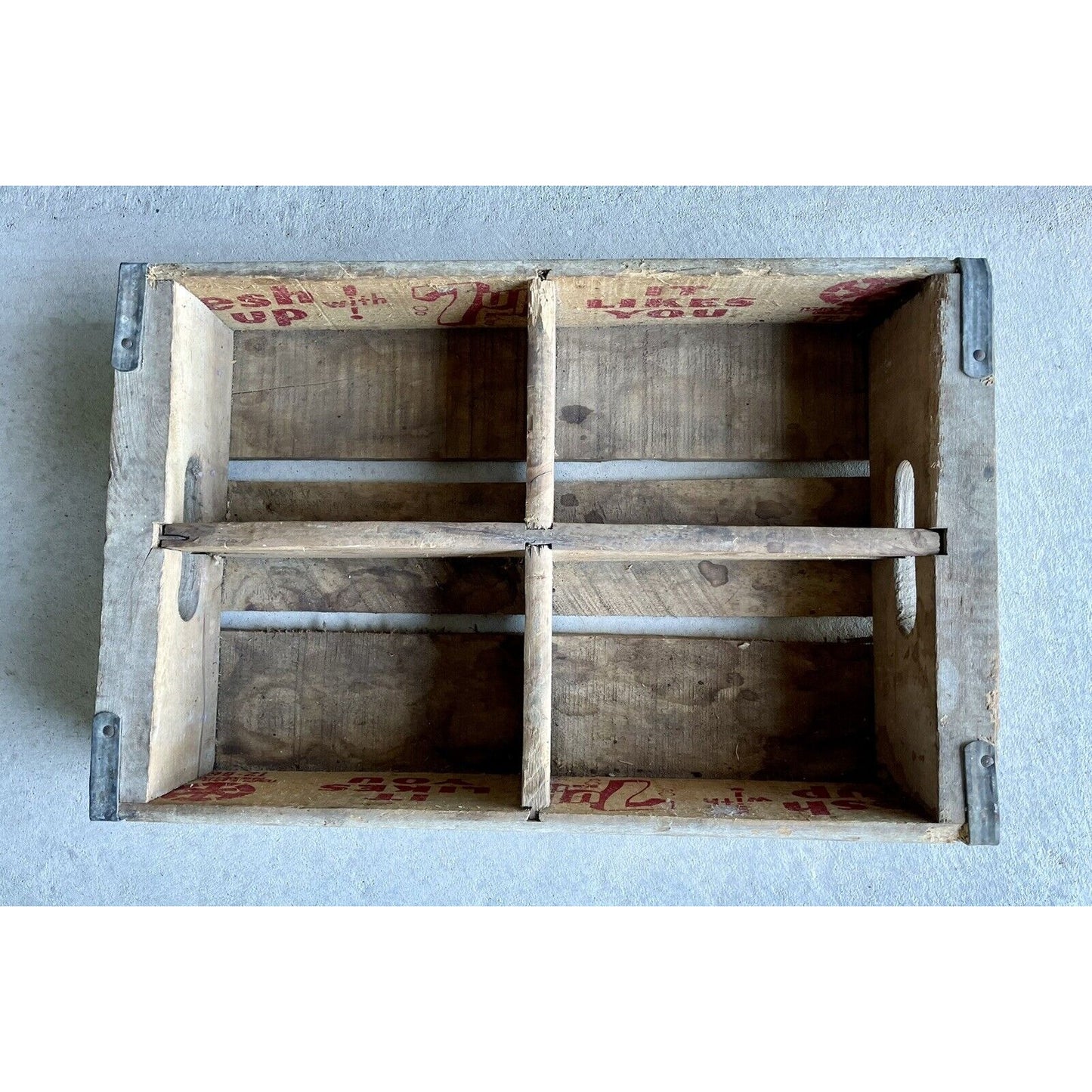 1966 Fresh Up with 7UP White Divided Crate Red Letters Cutout Handles Dallas TX - Vintosh Vintage