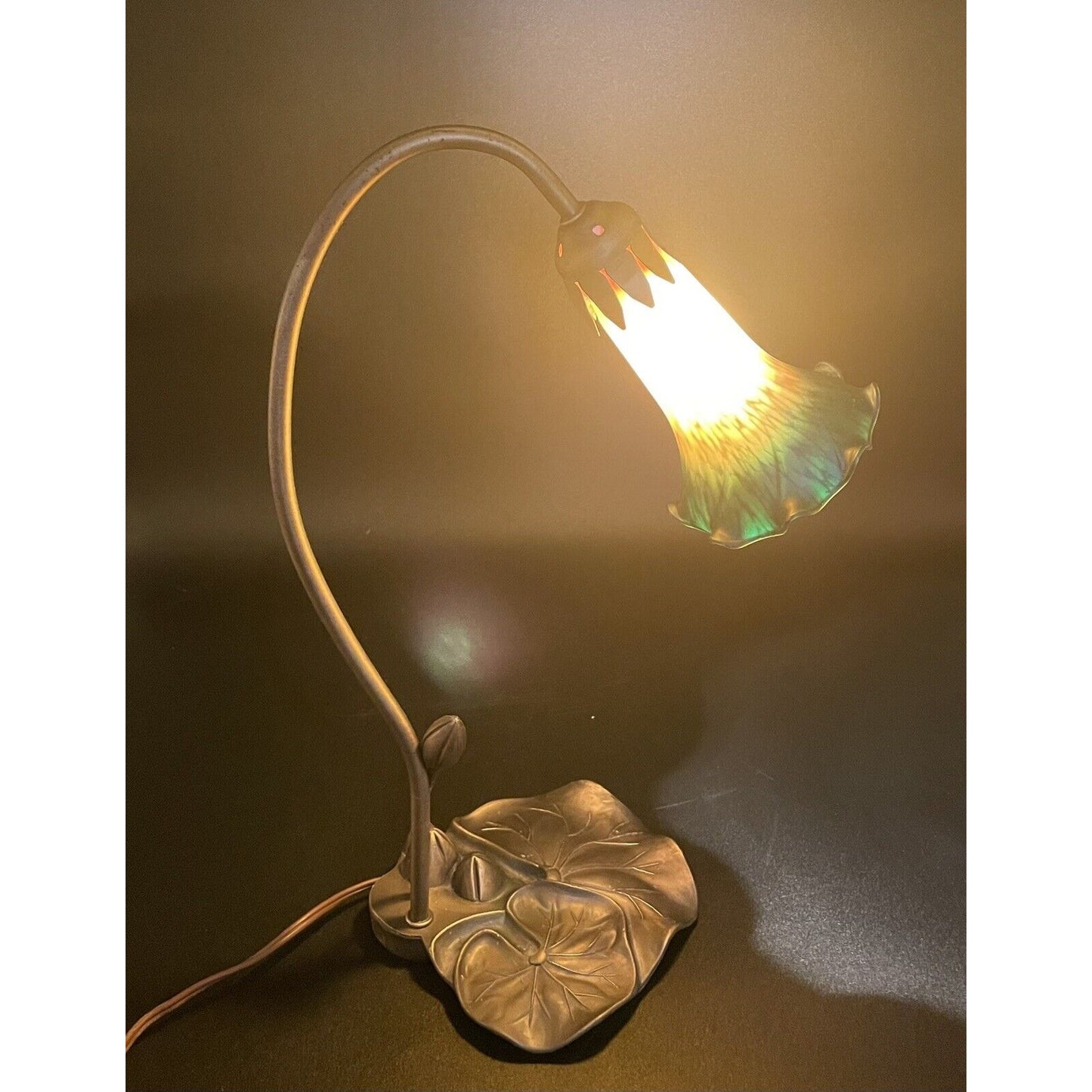 Amber & Green Glass Flower Shade Goose Neck Lily Pad Base Lamp (D1) - Vintosh Vintage