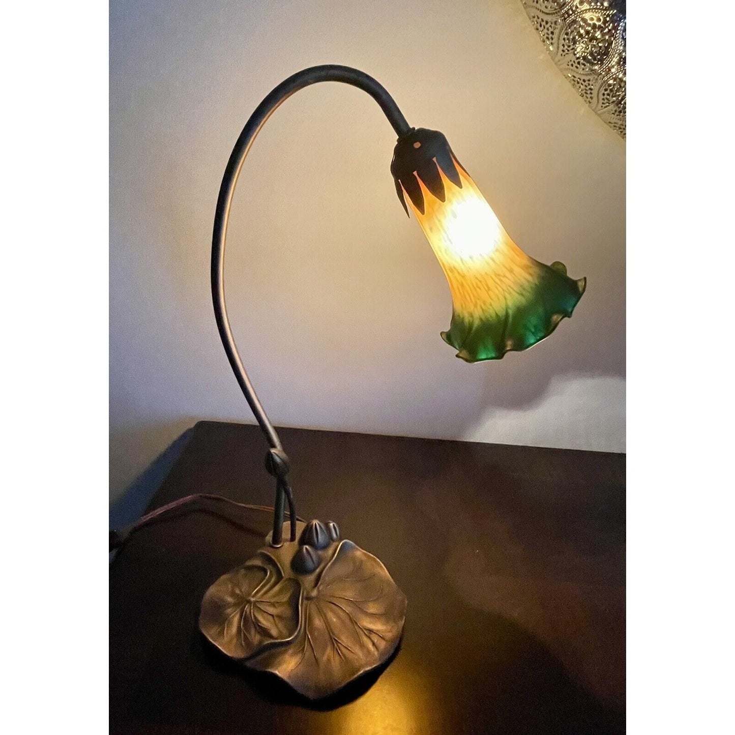 Amber & Green Glass Flower Shade Goose Neck Lily Pad Base Lamp (D1) - Vintosh Vintage