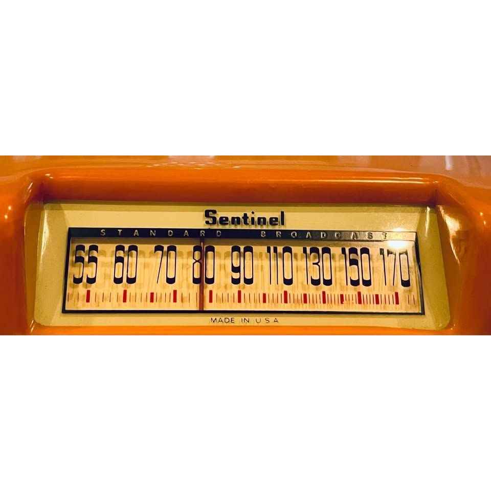 Catalin 1946 Sentinel Model 284-N1 Radio