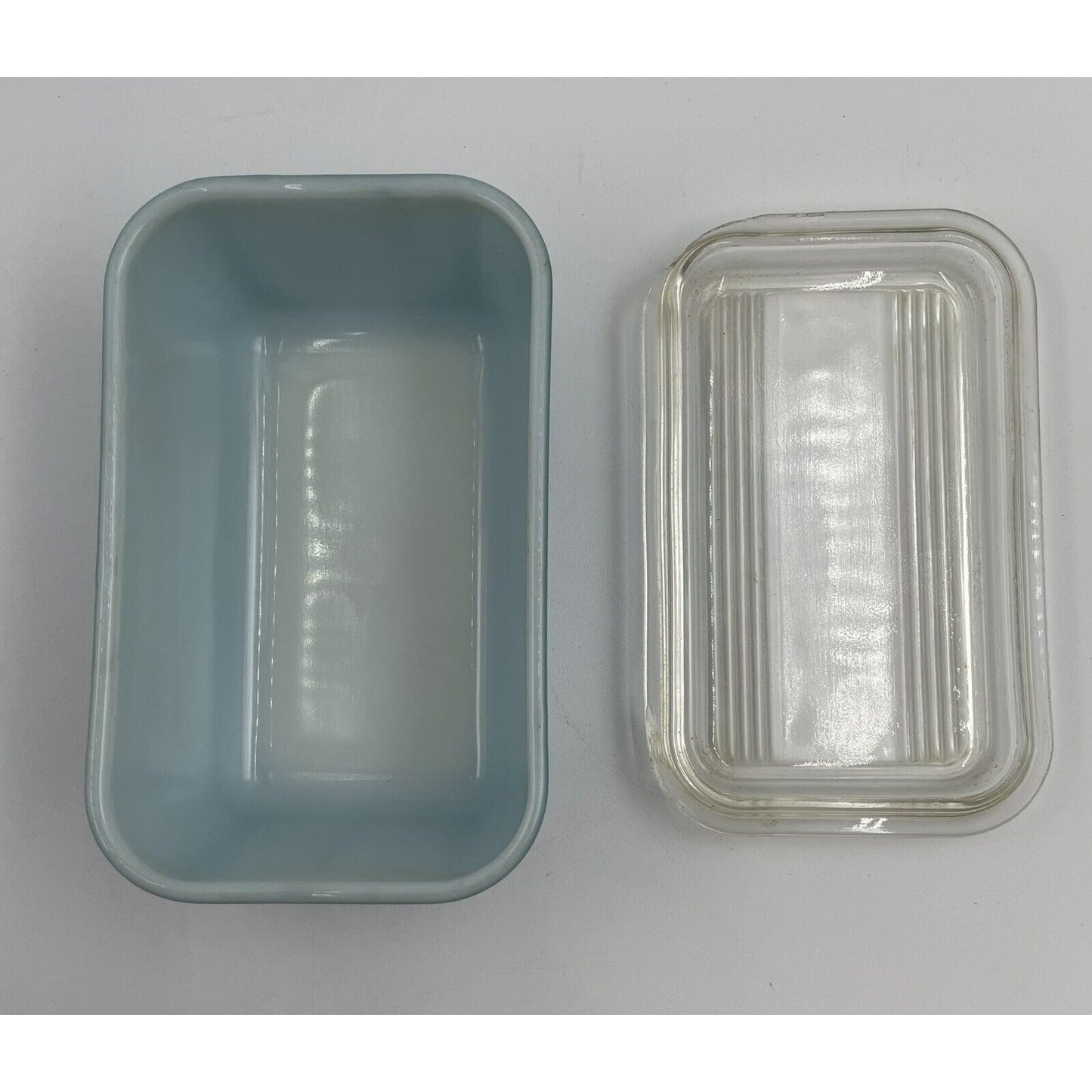 Vintage Pyrex Blue Refrigerator Dish w/ Ribbed Lid #502 (B2) - Vintosh Vintage