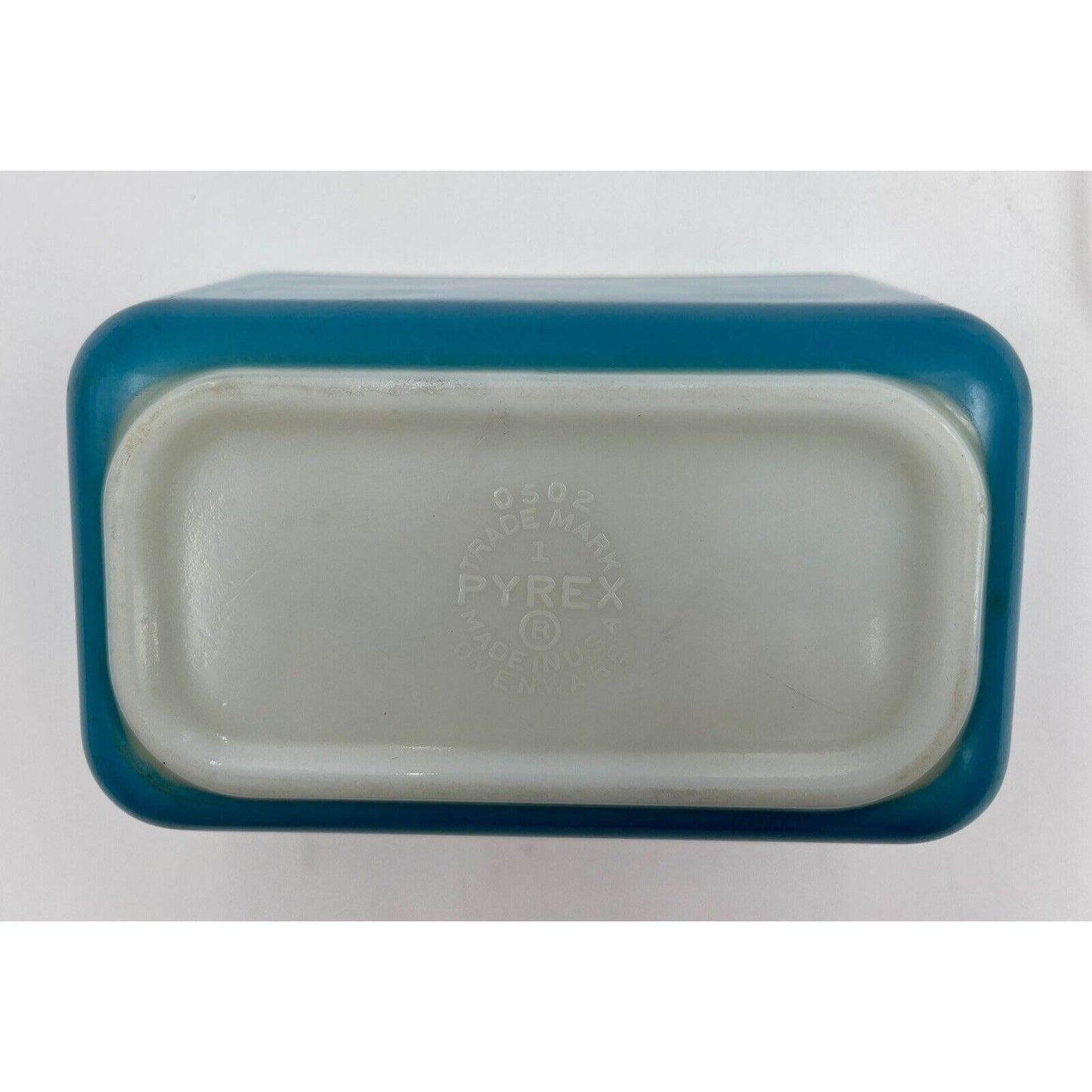 Vintage Pyrex Blue Refrigerator Dish w/ Ribbed Lid #502 (B2) - Vintosh Vintage