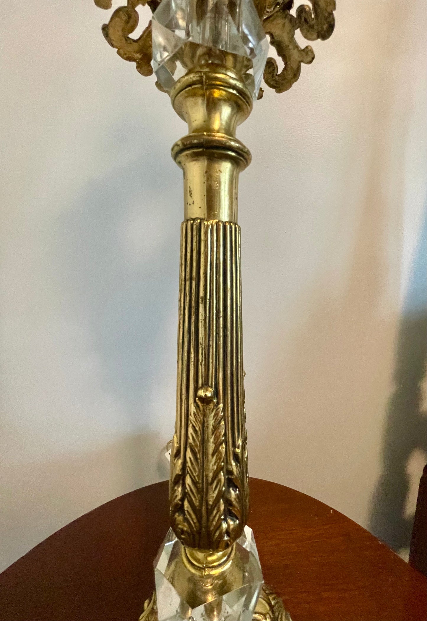 Vintage Ornate
Crystal Gilt Metal Crinkle Glass "Lamp Post" Style Table Lamp 31"