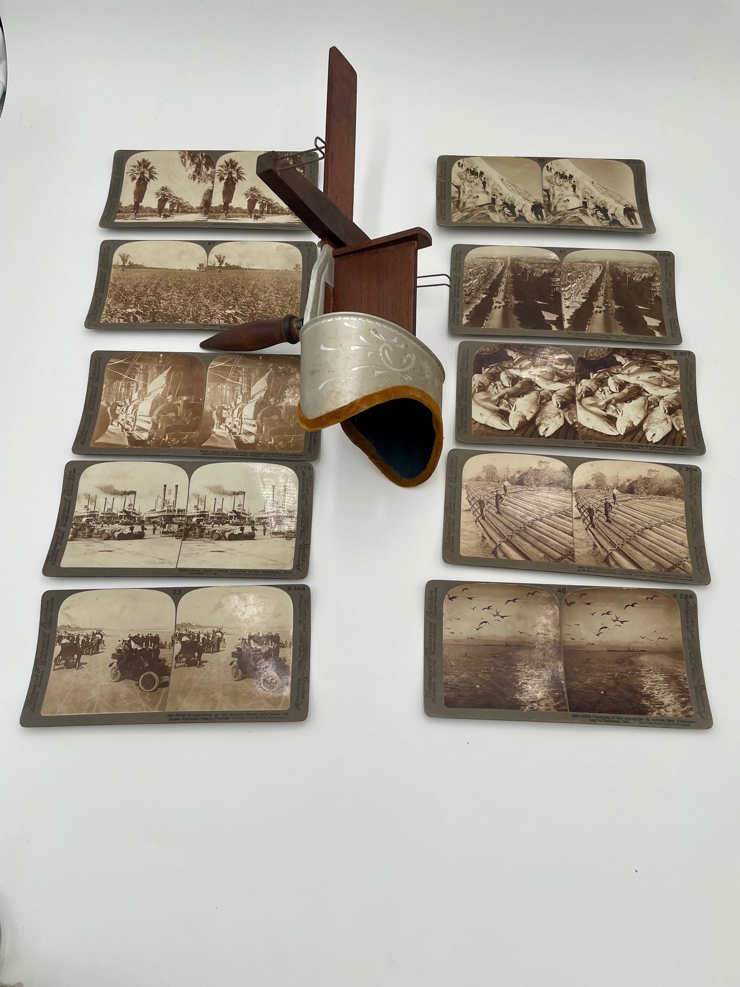 Antique Underwood Sun
Sculpture Stereoscope
Viewer & 10 Cards - Vintosh Vintage