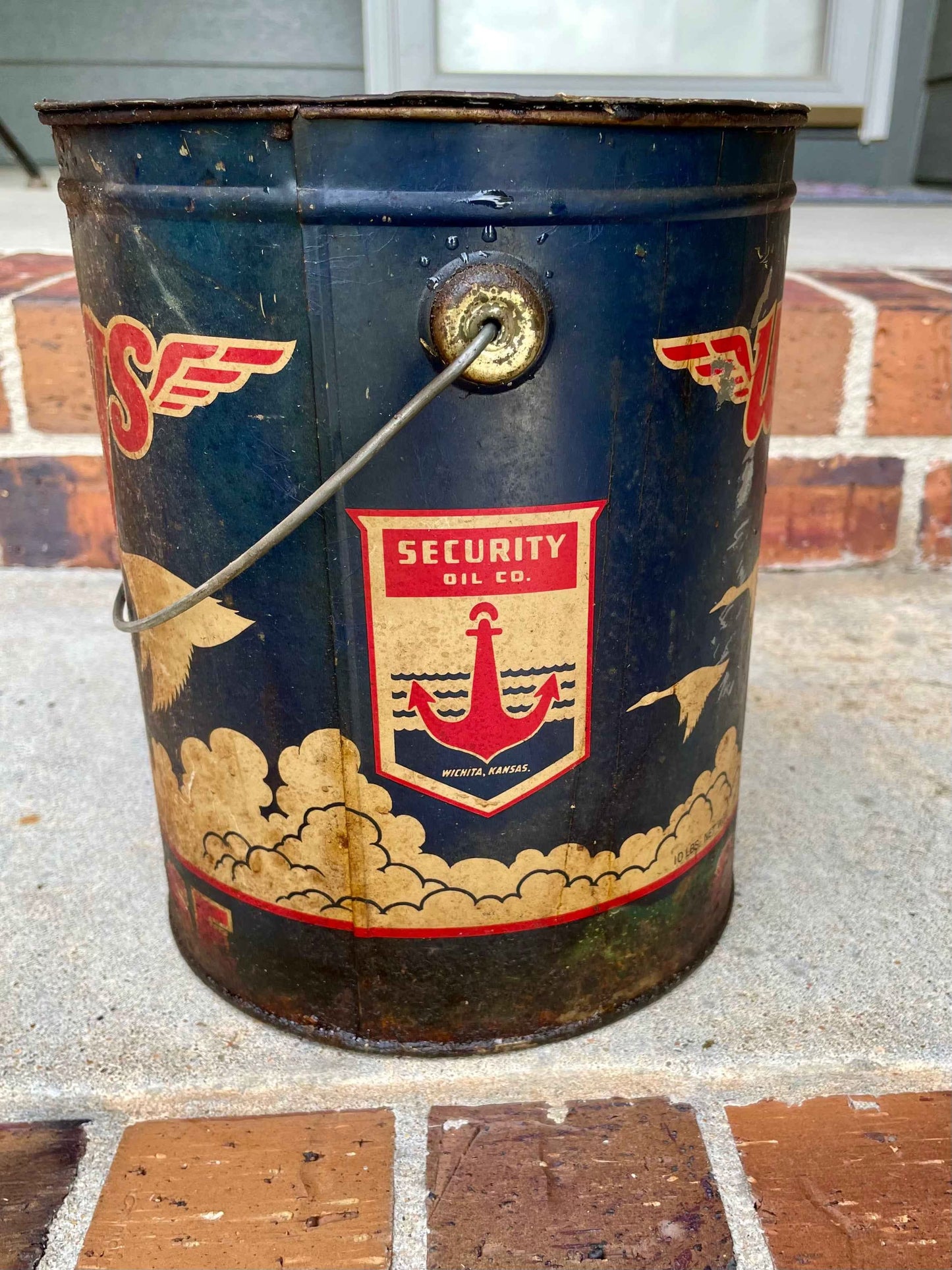 Rare Antique Wings Grease Can w/ Handle Security Oil Company
Wichita Kansas 10lbs