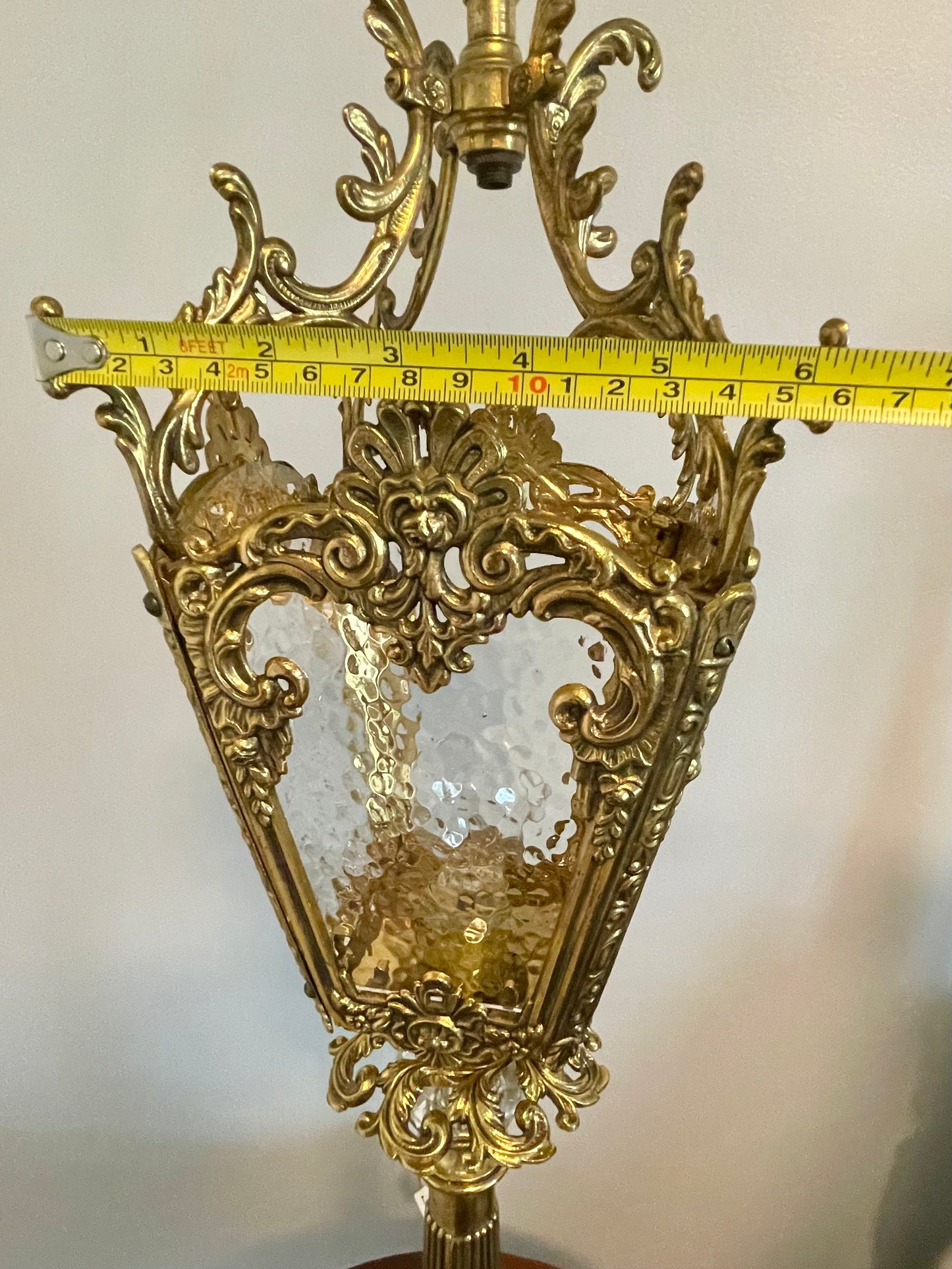 Vintage Ornate
Crystal Gilt Metal Crinkle Glass "Lamp Post" Style Table Lamp 31"