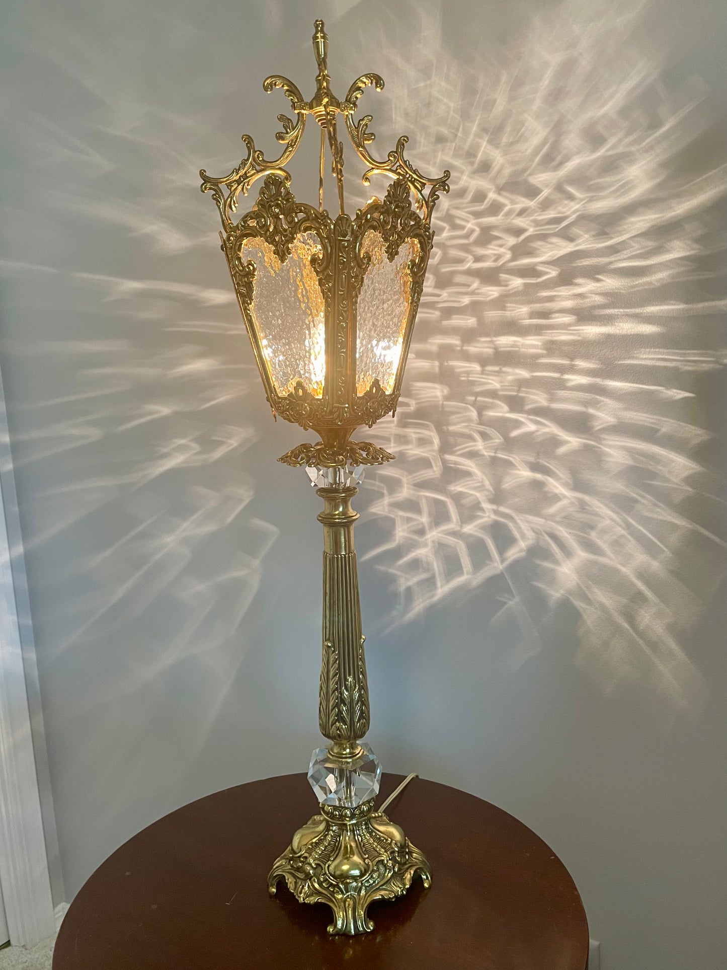Vintage Ornate
Crystal Gilt Metal Crinkle Glass "Lamp Post" Style Table Lamp 31"