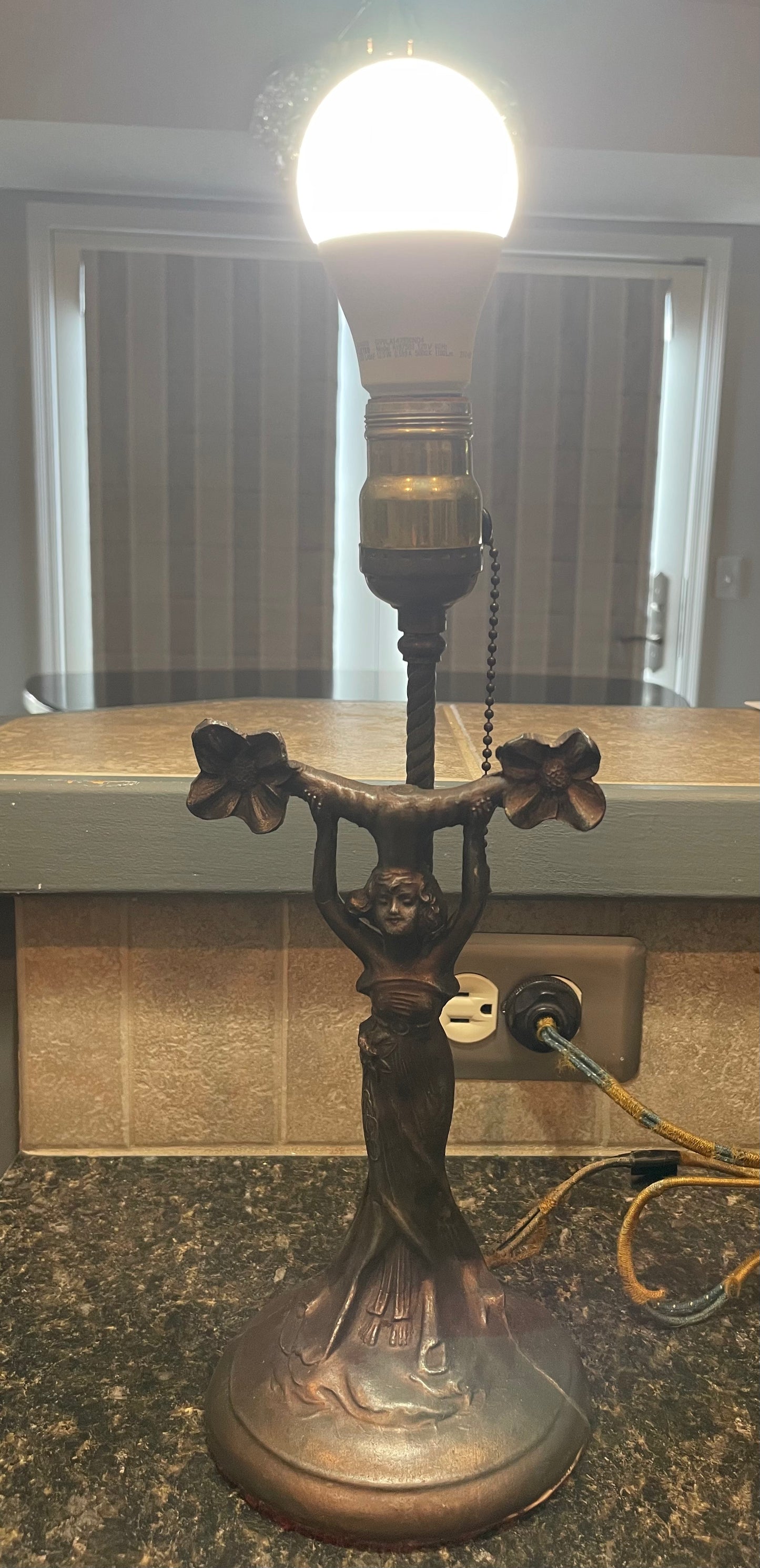Antique Art Nouveau Figural 13" Table Lamp W/Pull Chain - Works