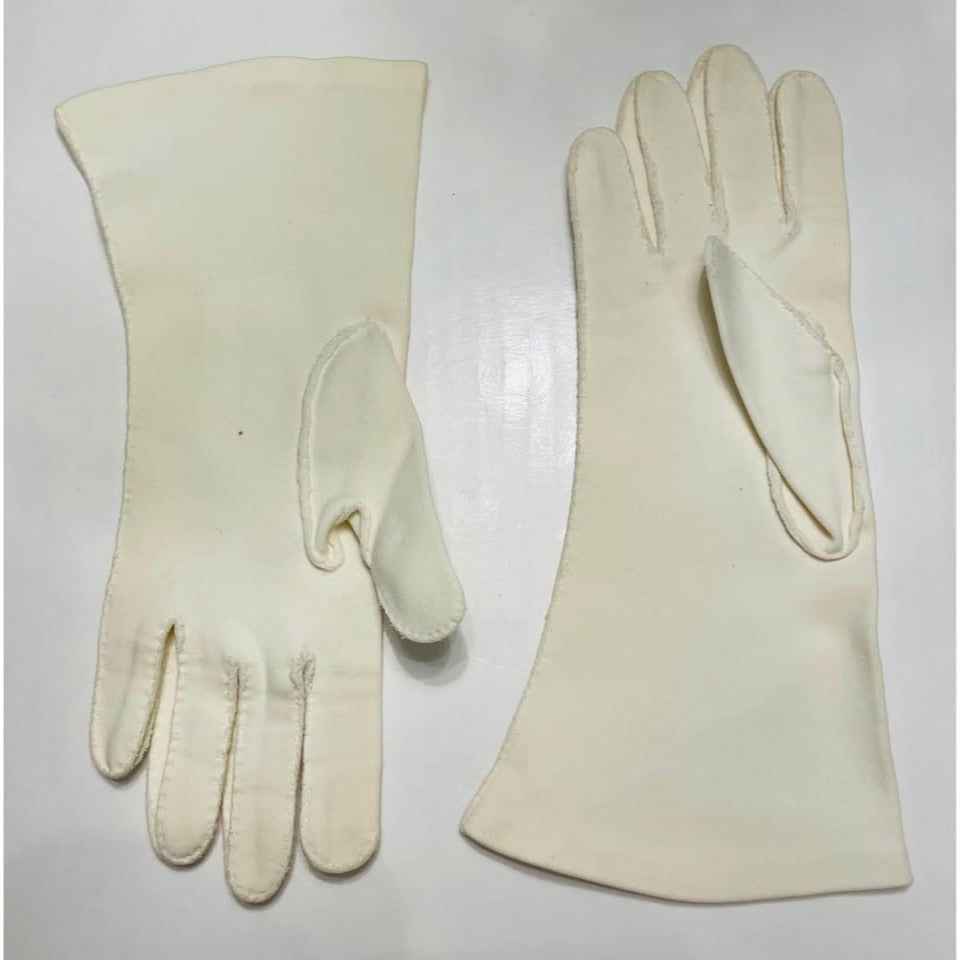 Vintage Ivory/Off White Embroidered Over the Wrist Gloves (B5)