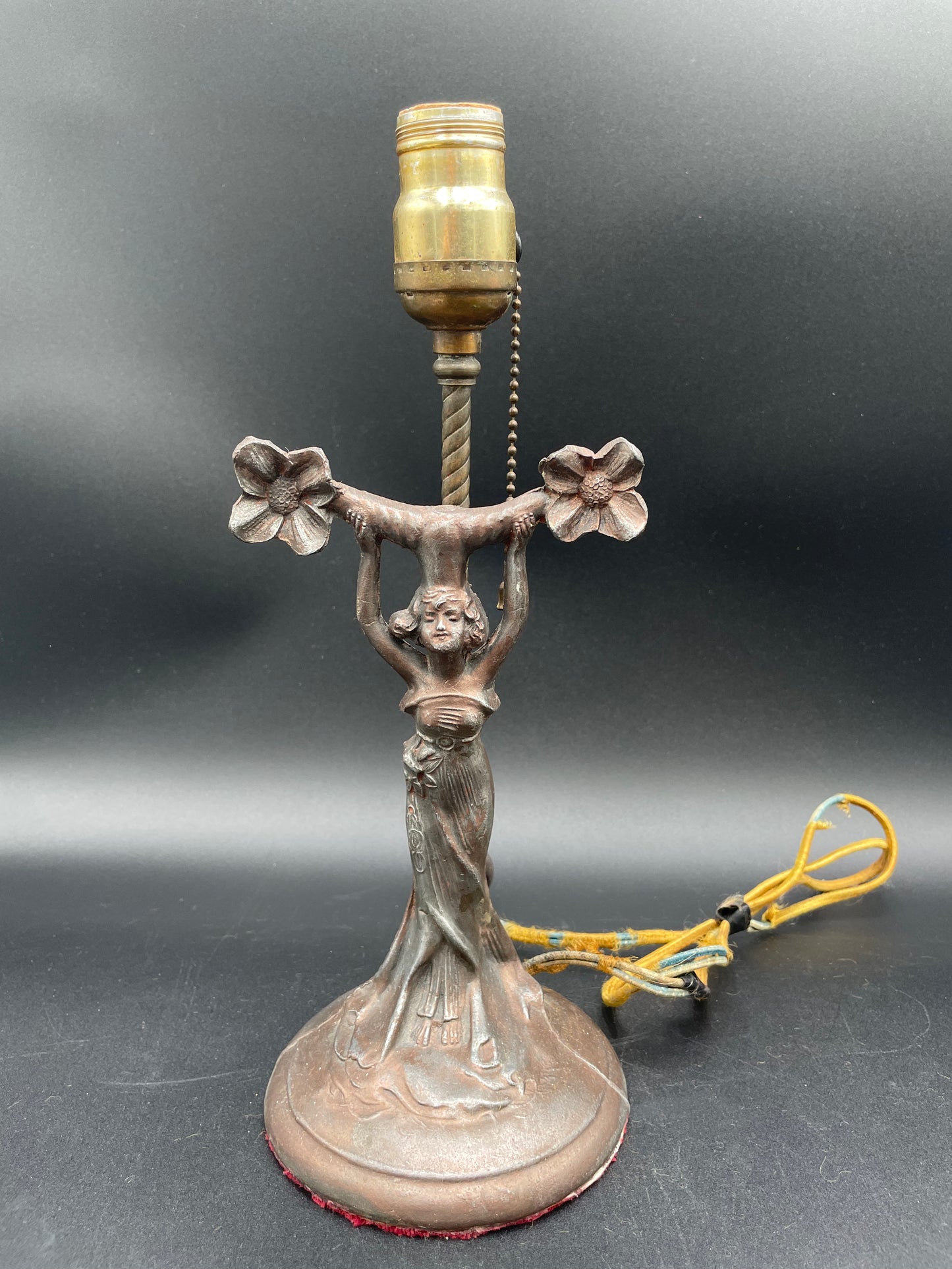 Antique Art Nouveau Figural 13" Table Lamp W/Pull Chain - Works