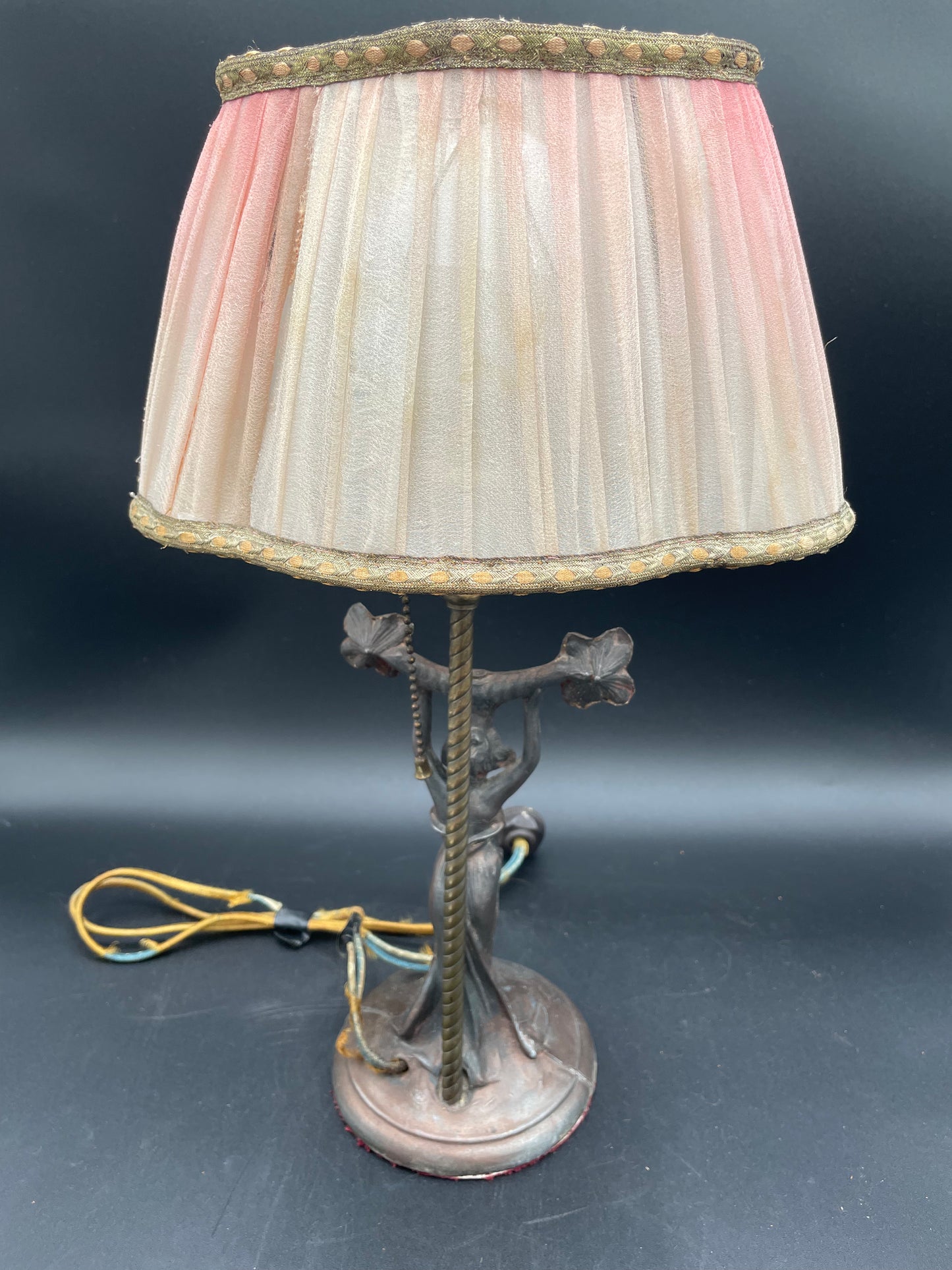 Antique Art Nouveau Figural 13" Table Lamp W/Pull Chain - Works