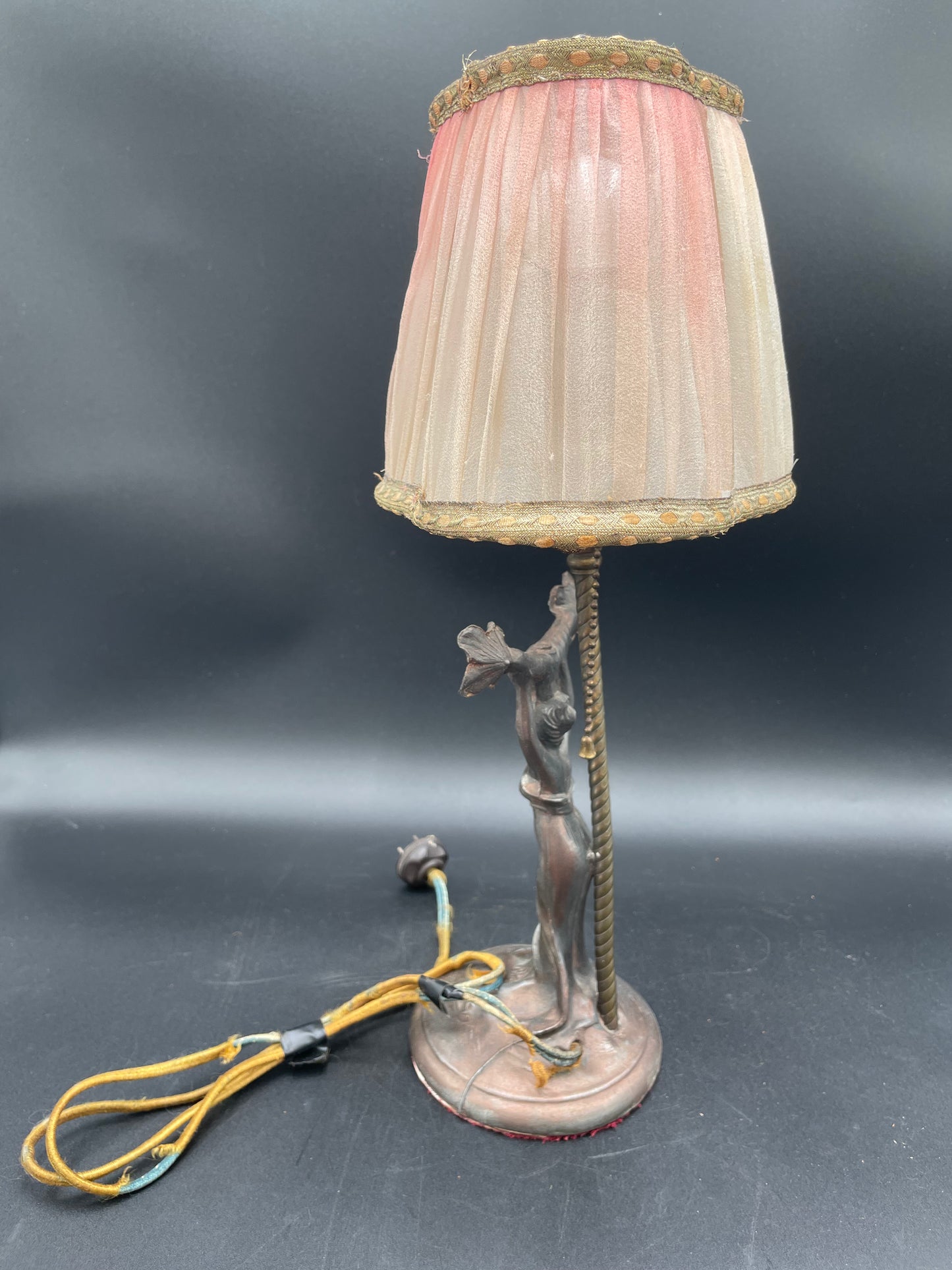 Antique Art Nouveau Figural 13" Table Lamp W/Pull Chain - Works