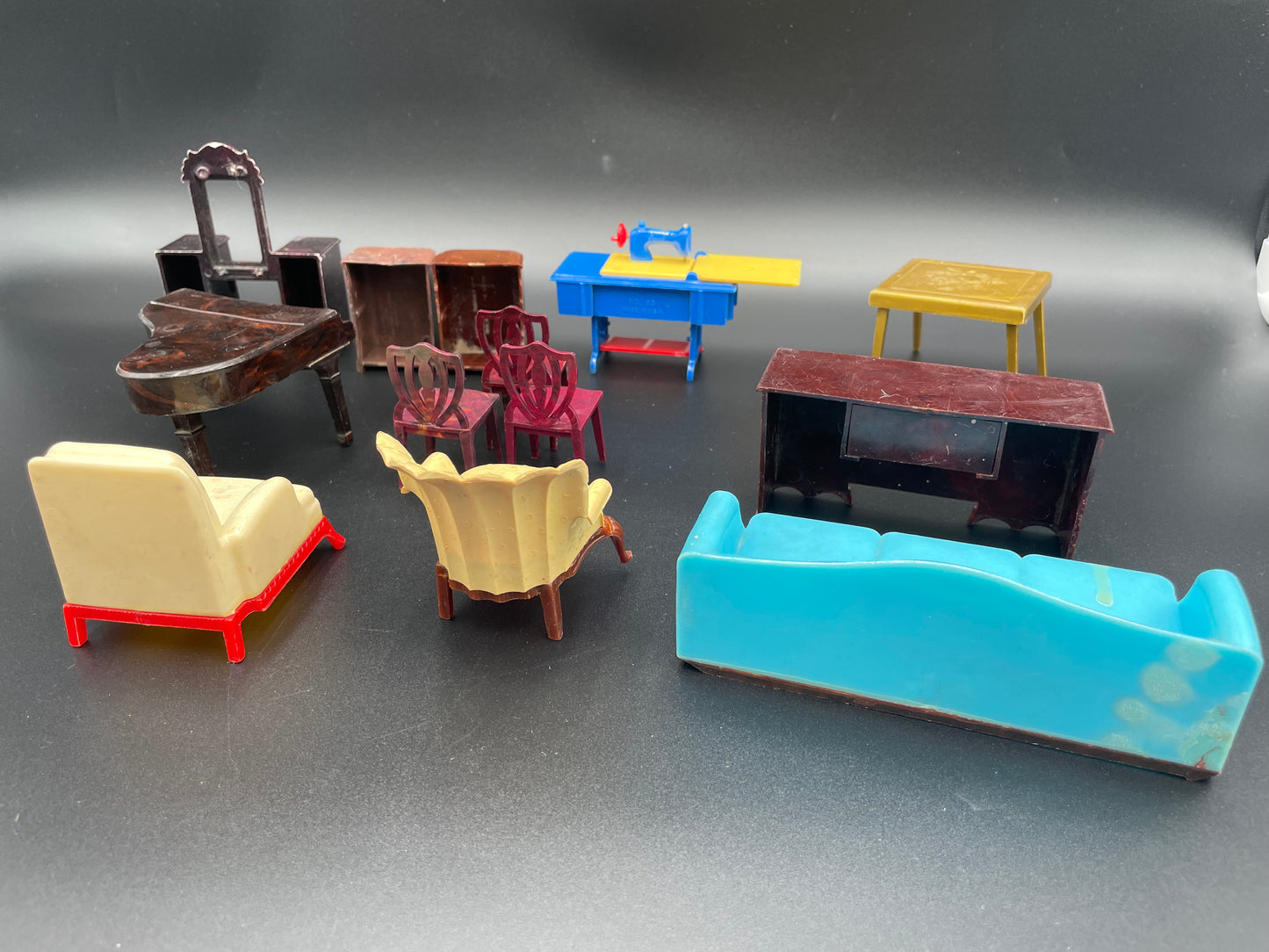 1950s Renwal & Plasco Dollhouse Furniture 13 Items