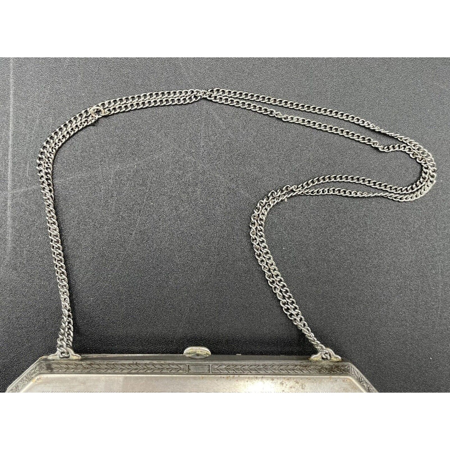 1920s Art Deco Silvertone Metal Makeup & Coin Purse (B6) - Vintosh Vintage