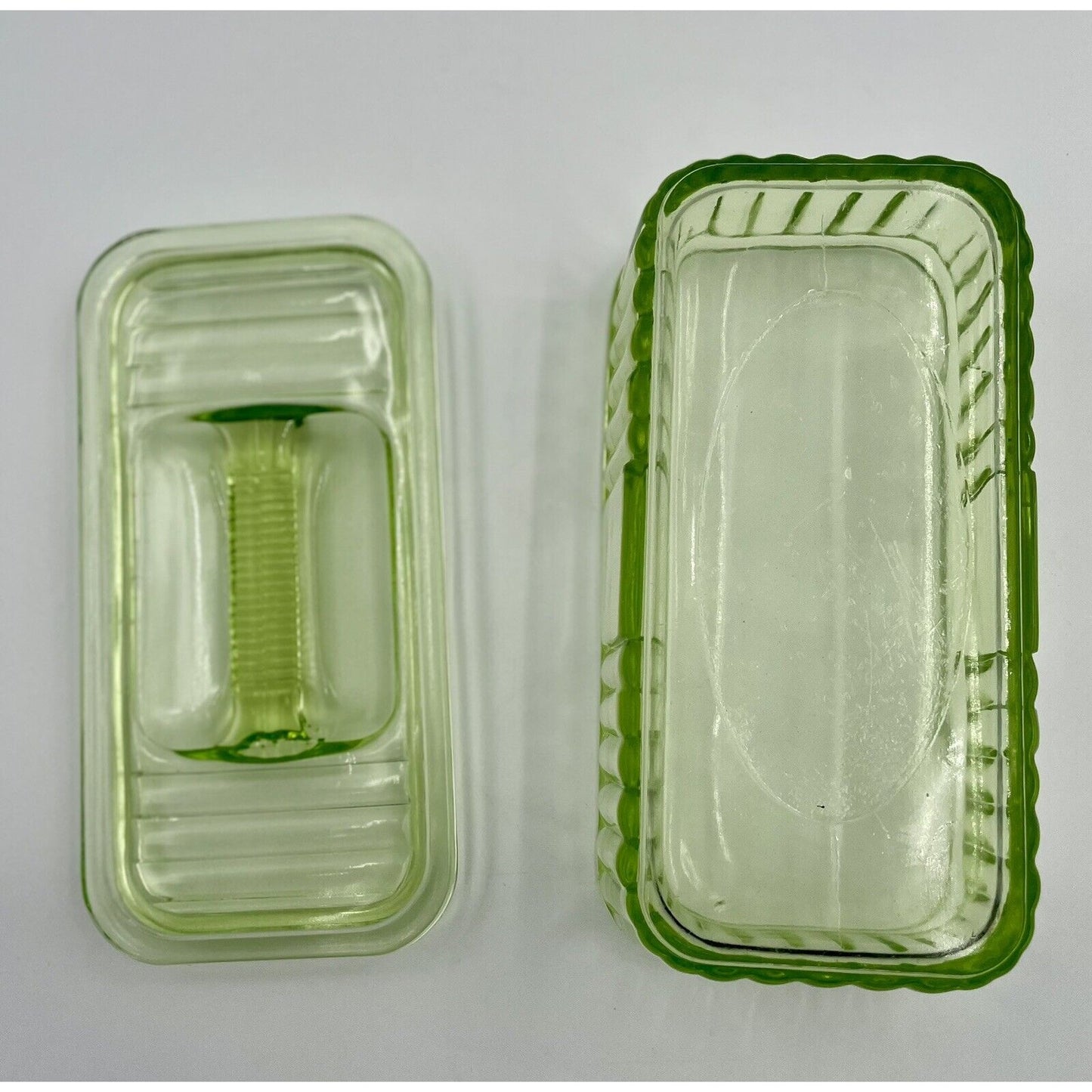 1930s Uranium Ribbed Glass Refrigerator Dish with Lid - Vintosh Vintage