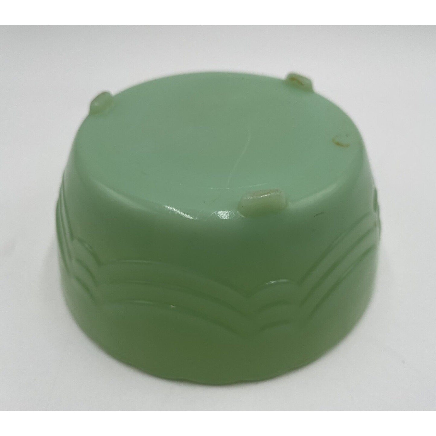 Vintage Jadeite Three Footed Scalloped Rim Bulb Bowl (B2) - Vintosh Vintage