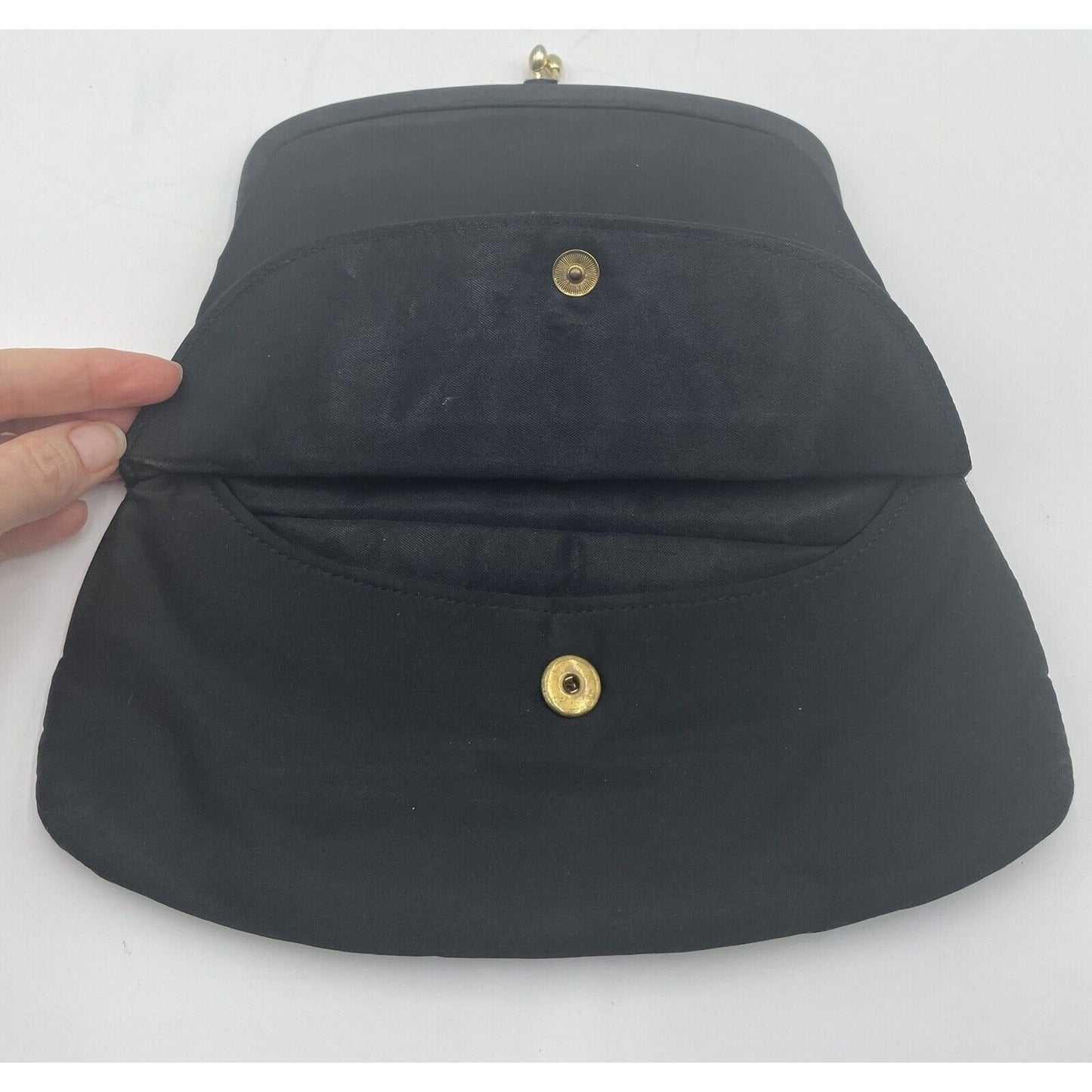 1960s Black & Gold GARAY Handbag w/ Gold Clasp (A5) - Vintosh Vintage