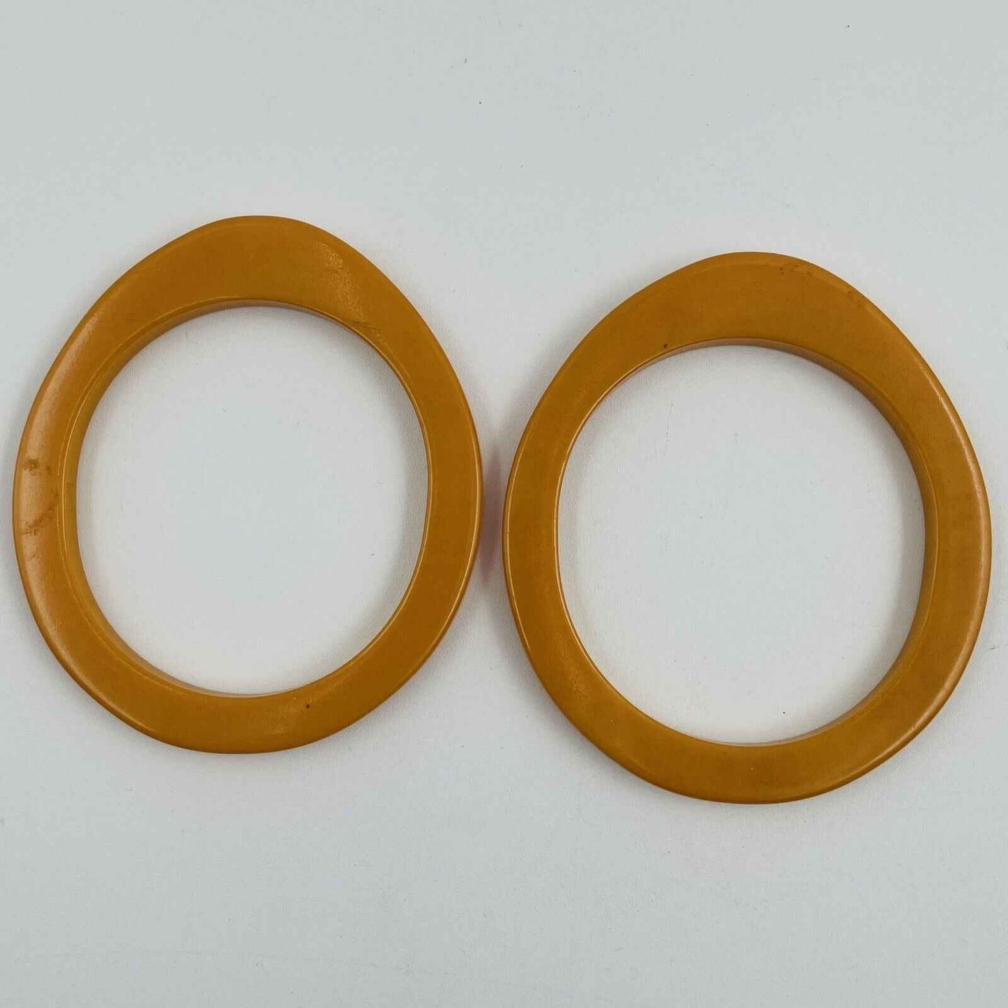 Two ART DECO Oblong Butterscotch Bakelite Bangle Bracelets (D5)