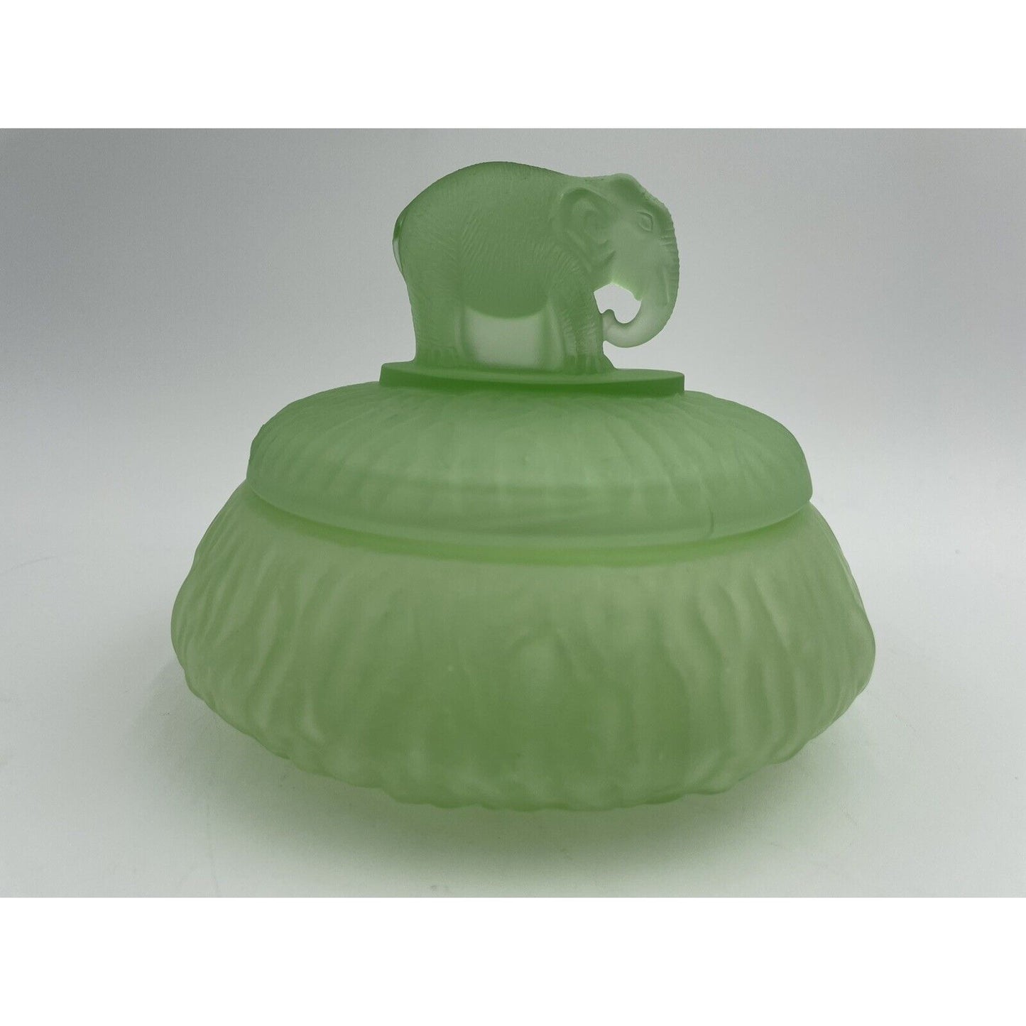 Vintage LE SMITH Green Satin Elephant Powder Jar UV Reactive (B6) - Vintosh Vintage