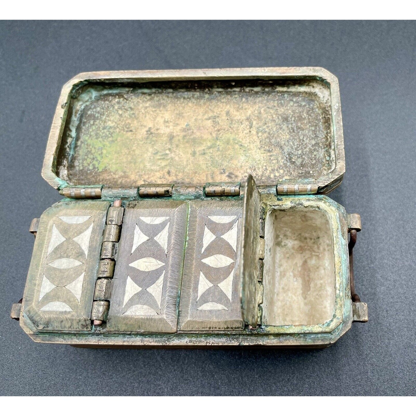 Antique Bronze With Silver Inlay Betel Nut Box South Asia (B7) - Vintosh Vintage