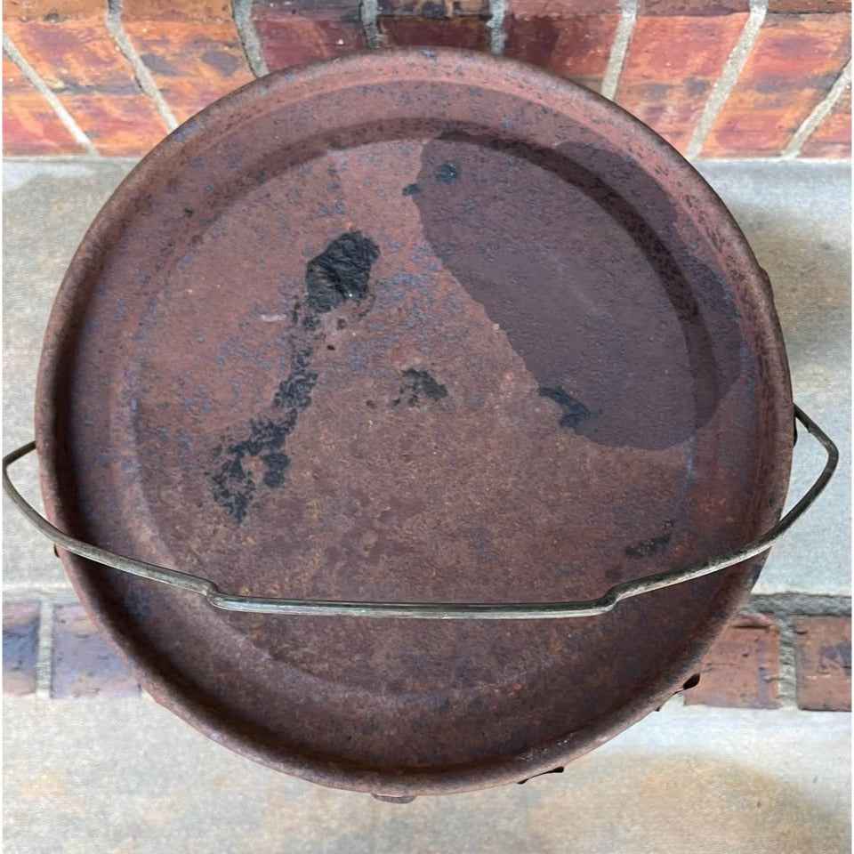 Vintage Wanda Grease Bucket with Metal Handle