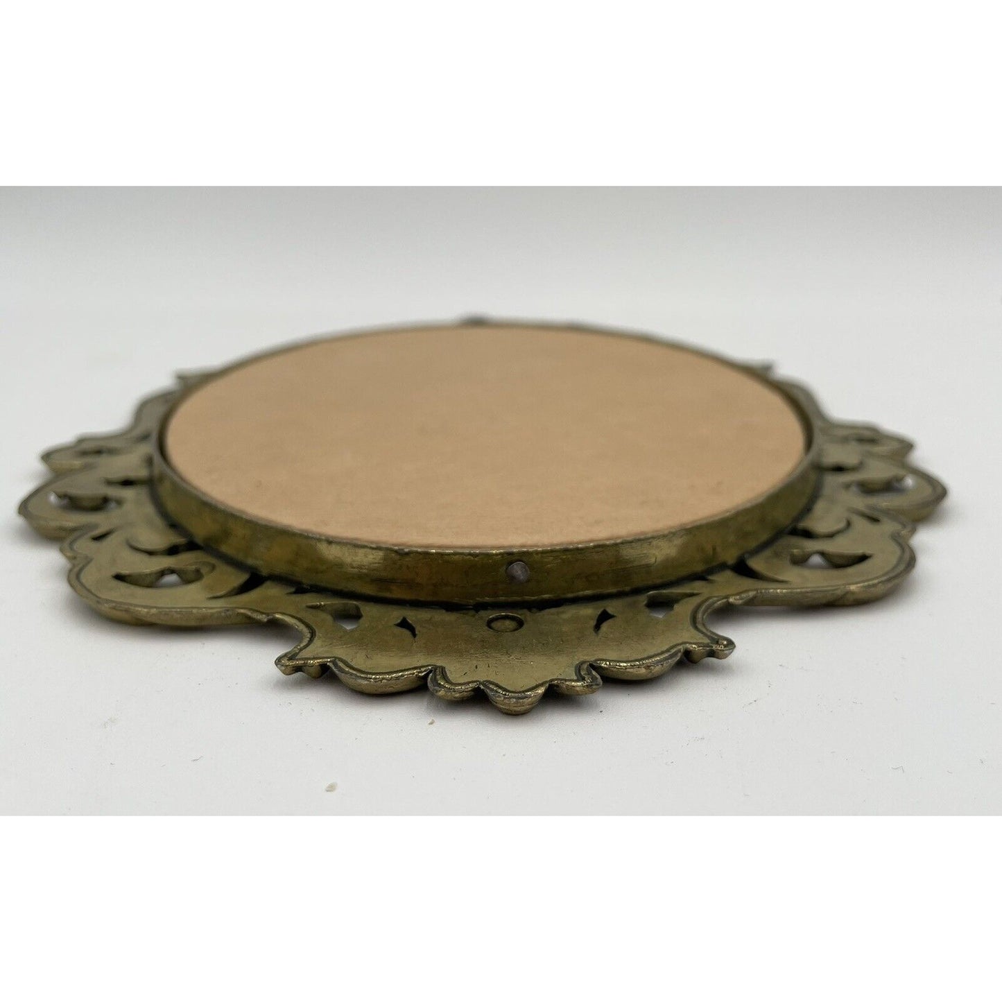 VTG Thomas Lawrence Red Boy Master Lambton Oval Ornate Italian Brass Frame (C4) - Vintosh Vintage