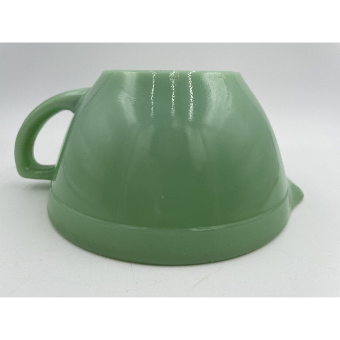 1950s Fire King Jadeite Green Glass Banded Batter Mixing Bowl Spout & Handle C1 - Vintosh Vintage