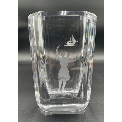 1950s Skruf Farewell Engraved Swedish Vase - Mother w/ Child Wave To A Ship (B1) - Vintosh Vintage