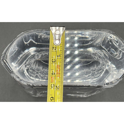 1950s Skruf Farewell Engraved Swedish Vase - Mother w/ Child Wave To A Ship (B1) - Vintosh Vintage