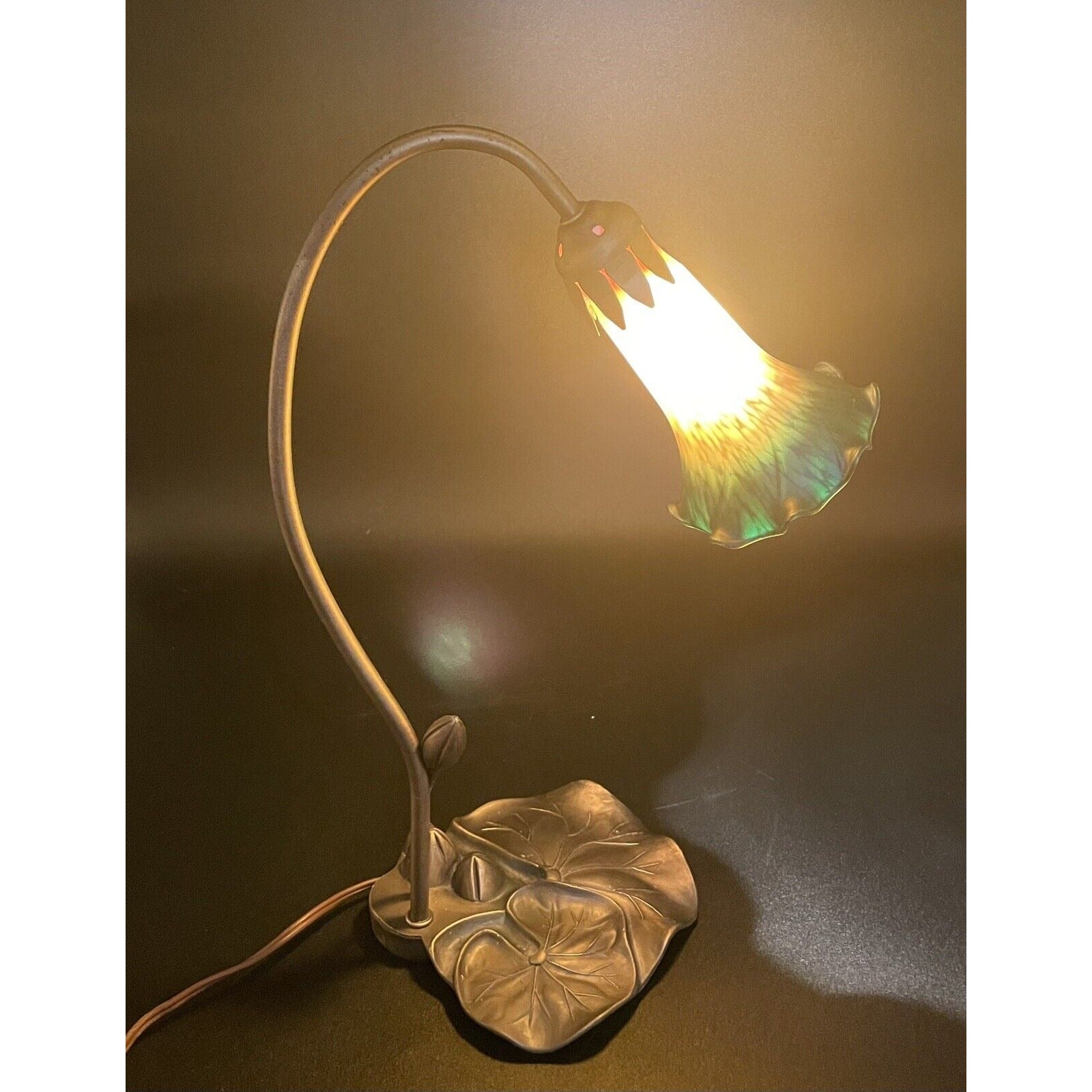 Amber & Green Glass Flower Shade Goose Neck Lily Pad Base Lamp (D1) - Vintosh Vintage