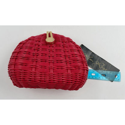 Plastic Hot Pink Wicker Crossbody & Clutch Handbag with Gold Tone Chain Strap - Vintosh Vintage