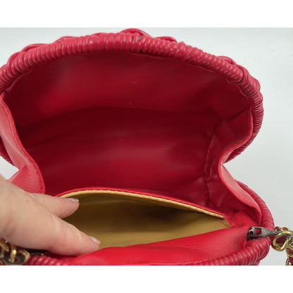 Plastic Hot Pink Wicker Crossbody & Clutch Handbag with Gold Tone Chain Strap - Vintosh Vintage