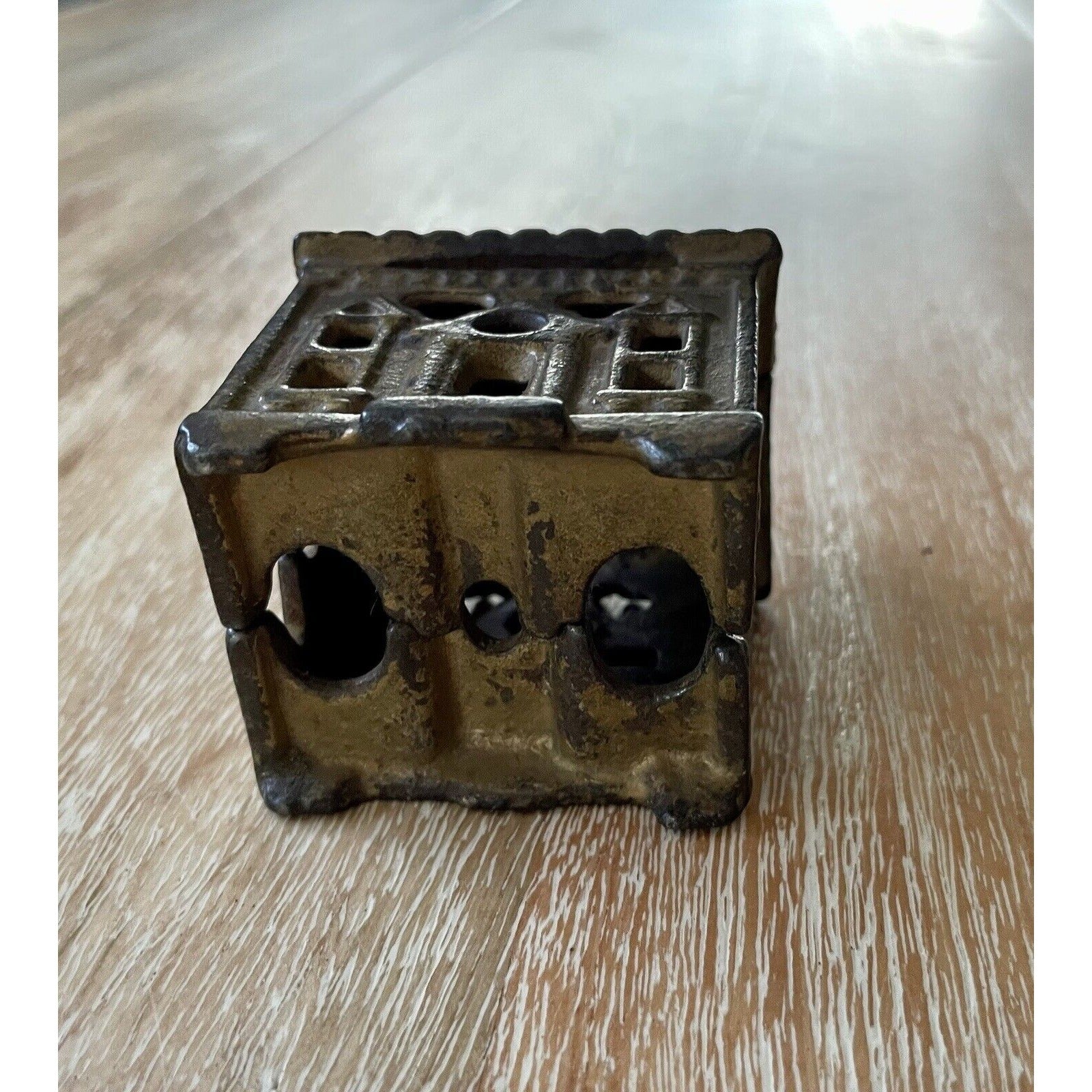 Antique Miniature Cast Iron House w/ Chimney Still Bank (B4) - Vintosh Vintage