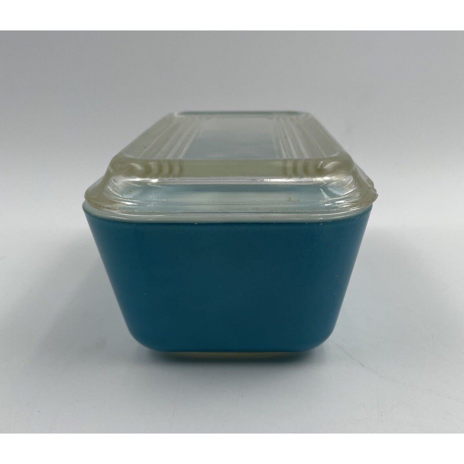 Vintage Pyrex Blue Refrigerator Dish w/ Ribbed Lid #502 (B2) - Vintosh Vintage