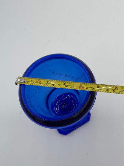 1930s L.E. Smith Cobalt Blue Glass 7.5" Urn Vase Embossed Garland Pattern - USA - Vintosh Vintage