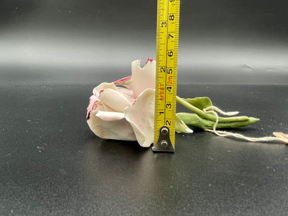 Fine Italian Handcrafted
Porcelain Capodimonte Blush Pink Rose on Stem
