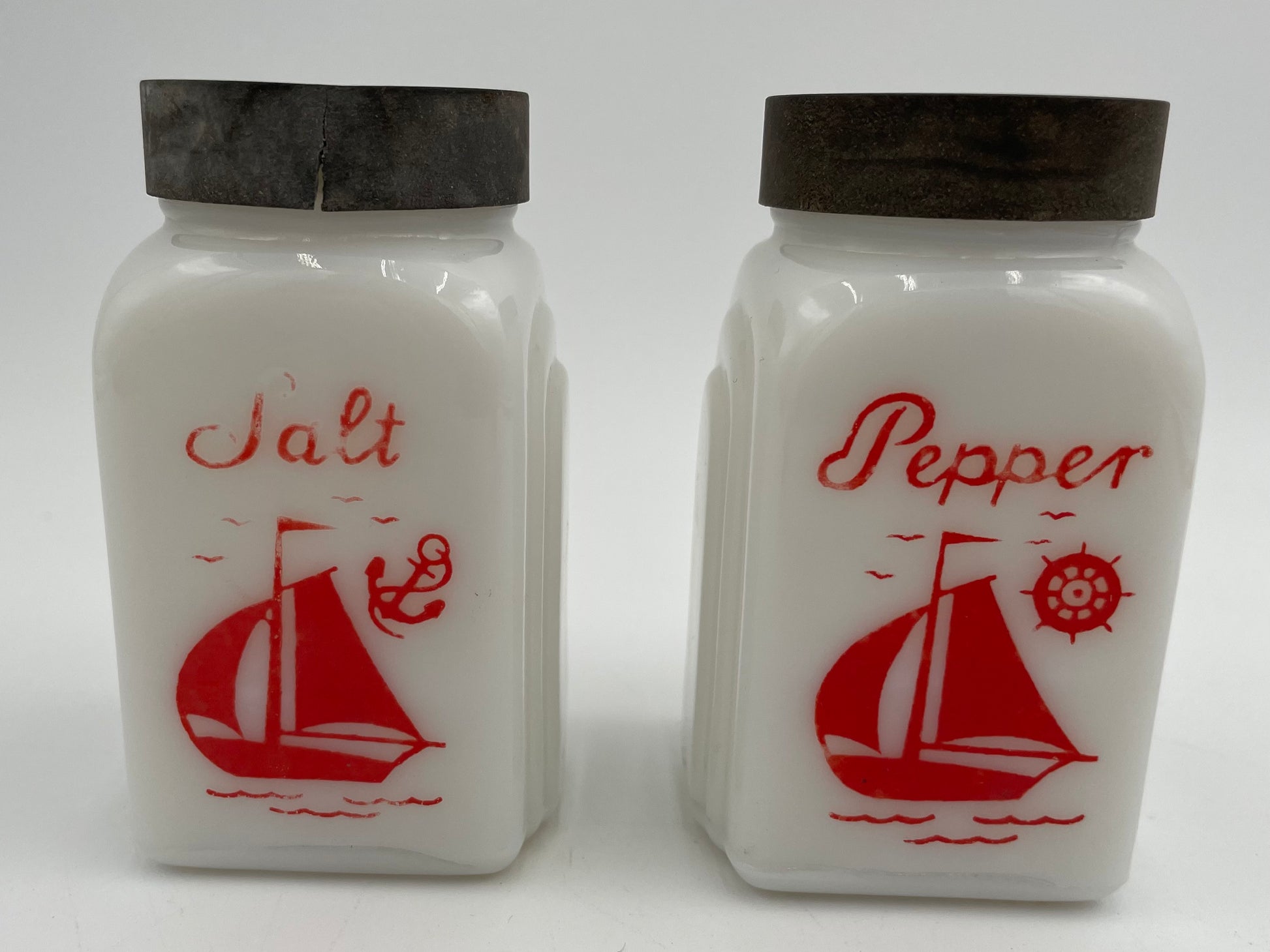 1930s McKee Milk Glass Red Sailboat Roman Arch Salt & Pepper Shaker Set - Vintosh Vintage