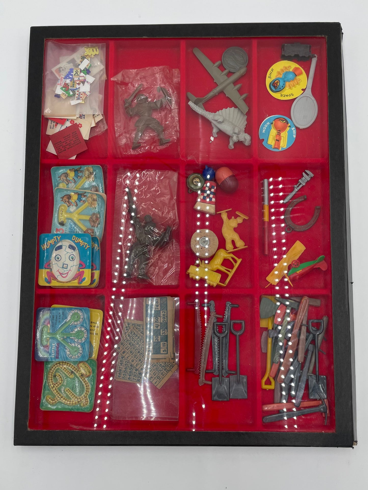 1960s Gumball Machine & Cracker Jacks Prizes in 12 Panel Display Case 45+ Collectible Trinkets
