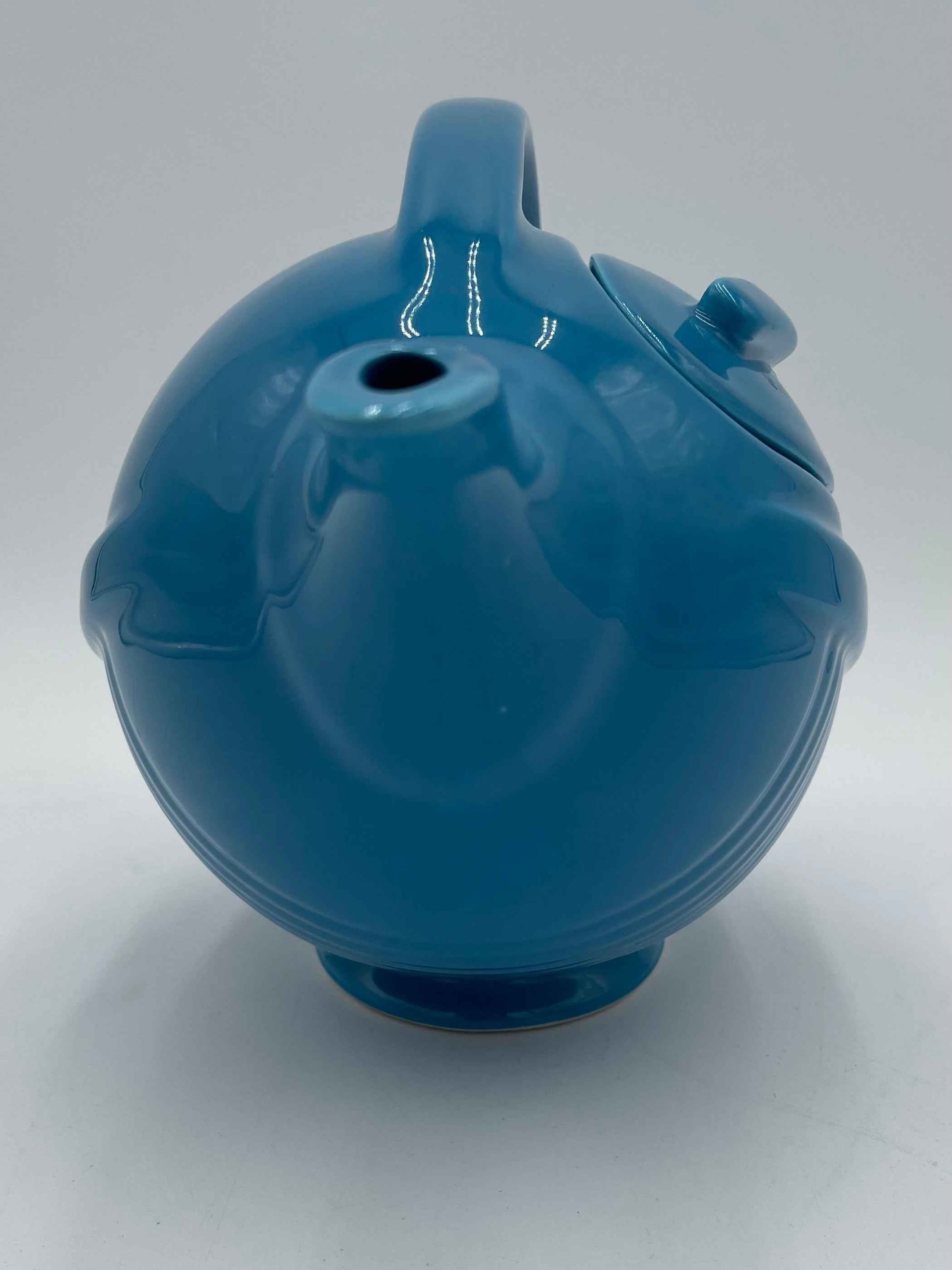 Hall China Specialties 1992 Peacock Blue Football Teapot
LIMITED EDITION