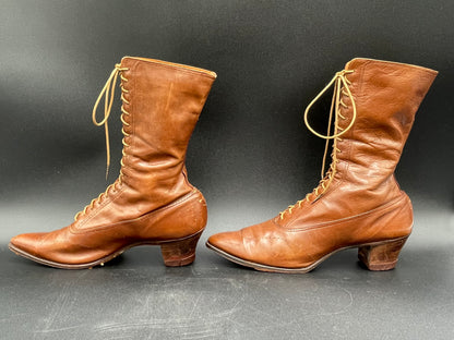 Antique Ladies Victorian Shoes Brown Leather High-Top Lace Up 2" Heels