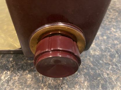 1951 Zenith H-615
AM 6 Tube Brown Bakelite Radio w/ Gold Trim - Works - Vintosh Vintage