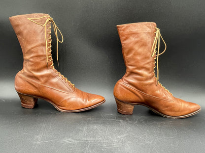 Antique Ladies Victorian Shoes Brown Leather High-Top Lace Up 2" Heels
