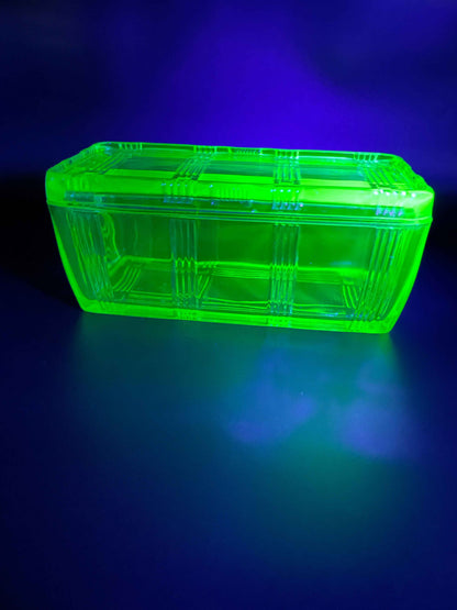 Vintage Hazel Atlas Green Criss Cross Uranium Refrigerator Dish w/Lid