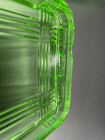 Vintage Hazel Atlas Green Criss Cross Uranium Refrigerator Dish w/Lid