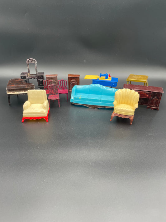 1950s Renwal & Plasco Dollhouse Furniture 13 Items