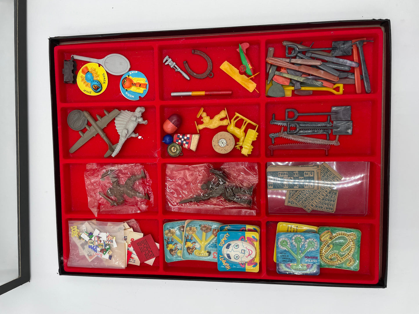 1960s Gumball Machine & Cracker Jacks Prizes in 12 Panel Display Case 45+ Collectible Trinkets