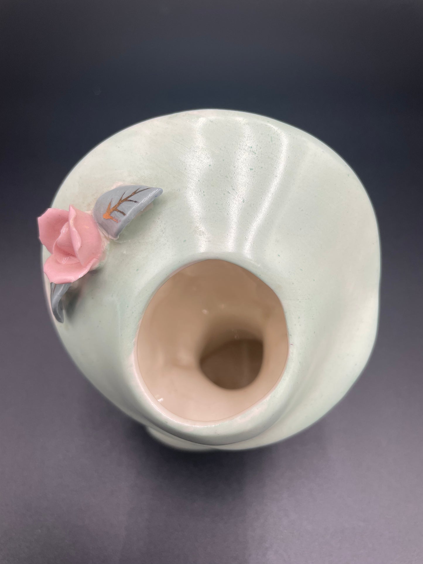 1950s Glamour Girl
Head Vase Green Dress & Hat Gold Lashes
Accent Red Lips 4"