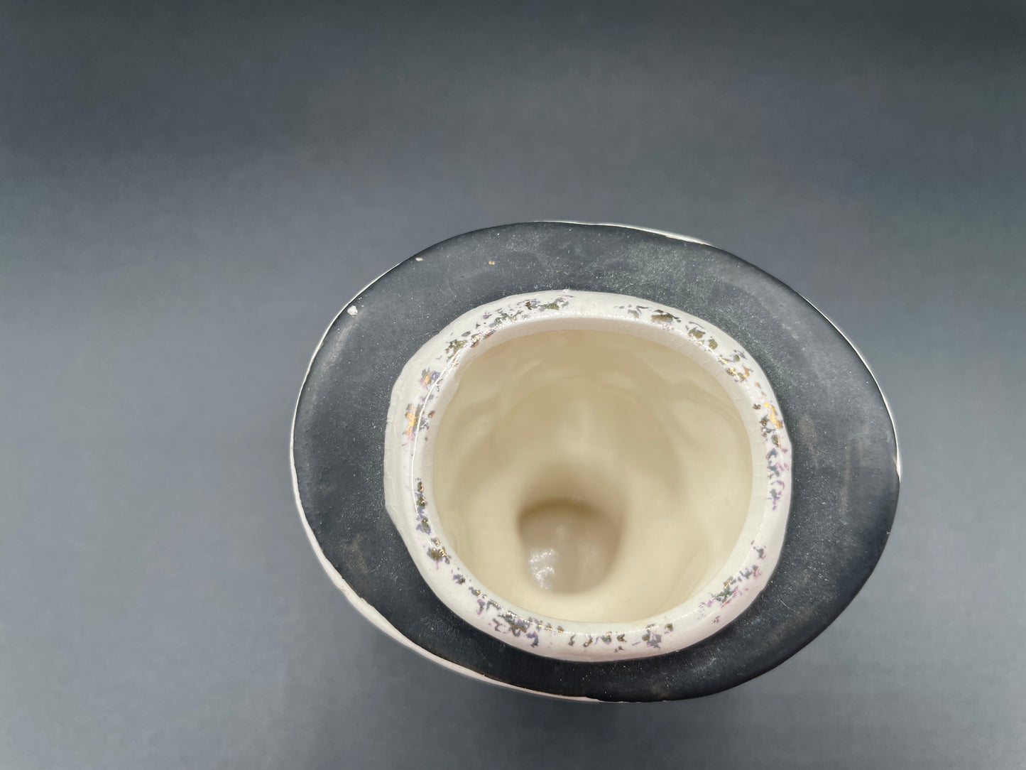 1950s Mini Lady Head Vase Pearl Necklace & Earrings Black Dress
& Hat Red Lips