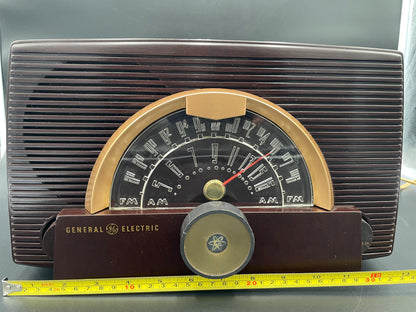 1950s General Electric
408 AM/FM Bakelite Case “Atomic Era" Tube
Radio-WORKS