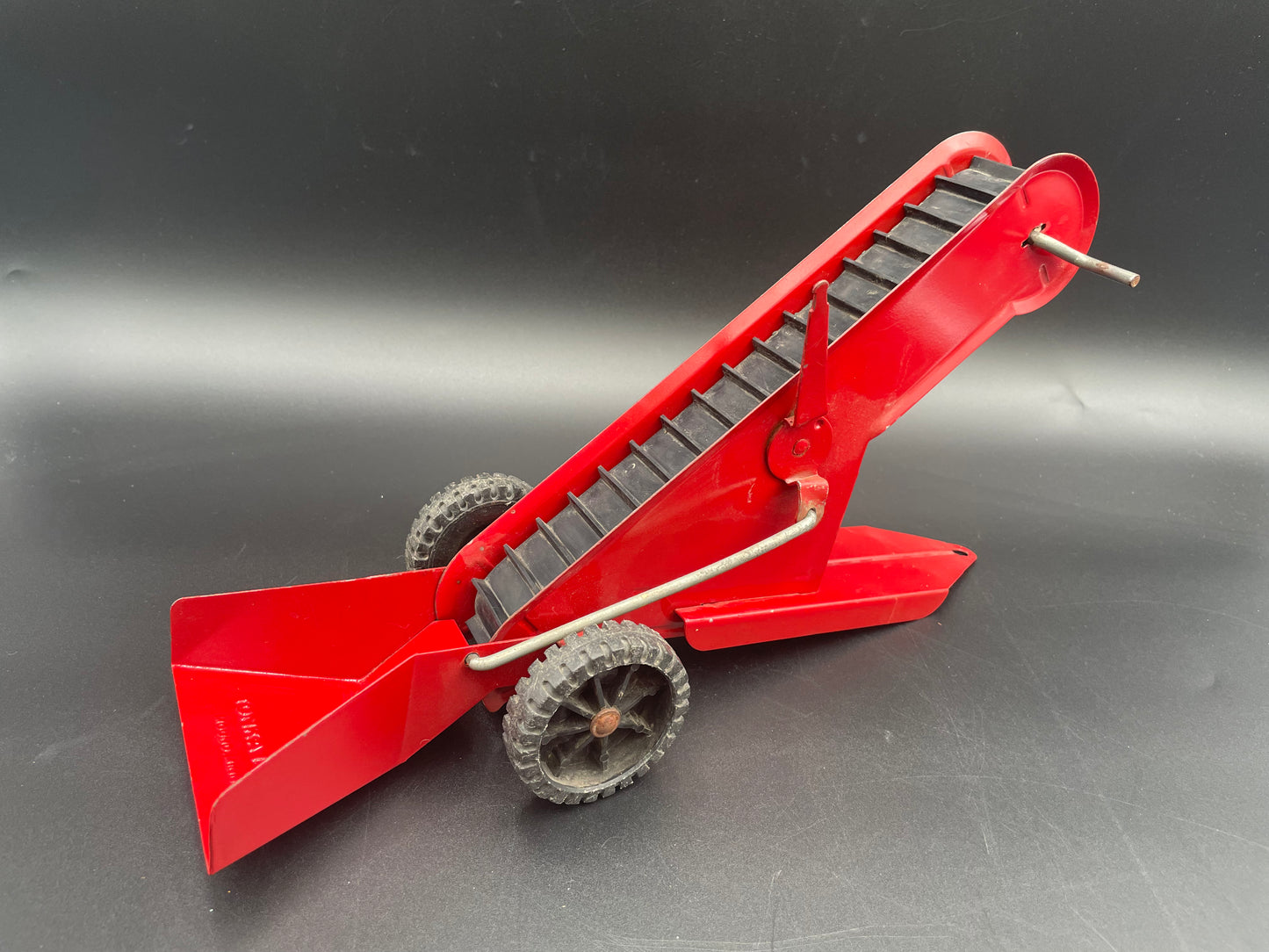 Vintage Tonka Red Pressed Steel Sand
Loader Toy Made in
USA